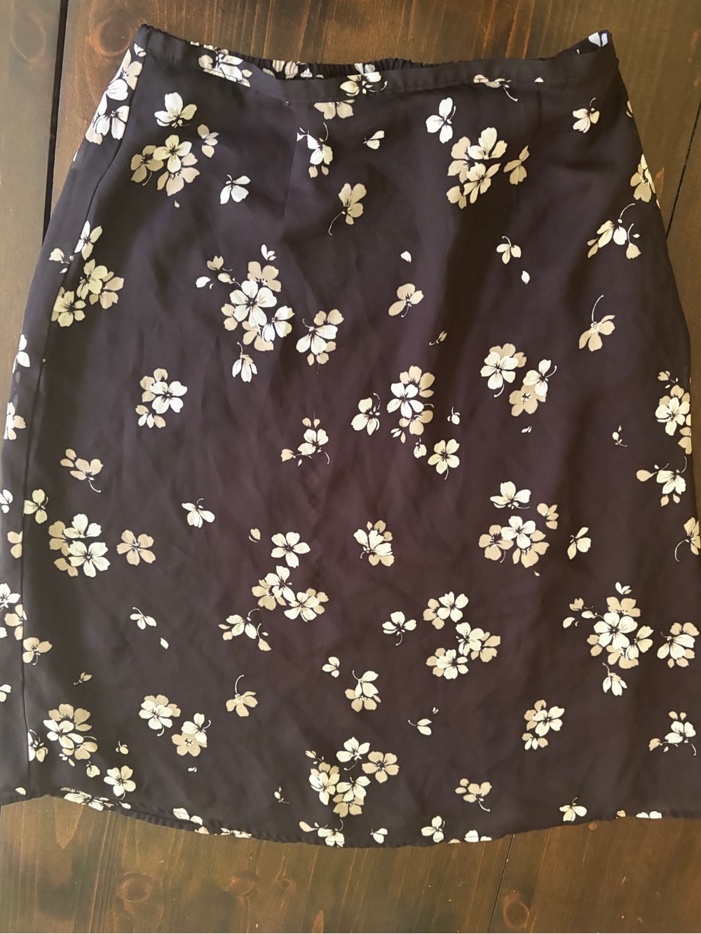 Jaclyn Smith Black A-Line Skirt with White Floral Print